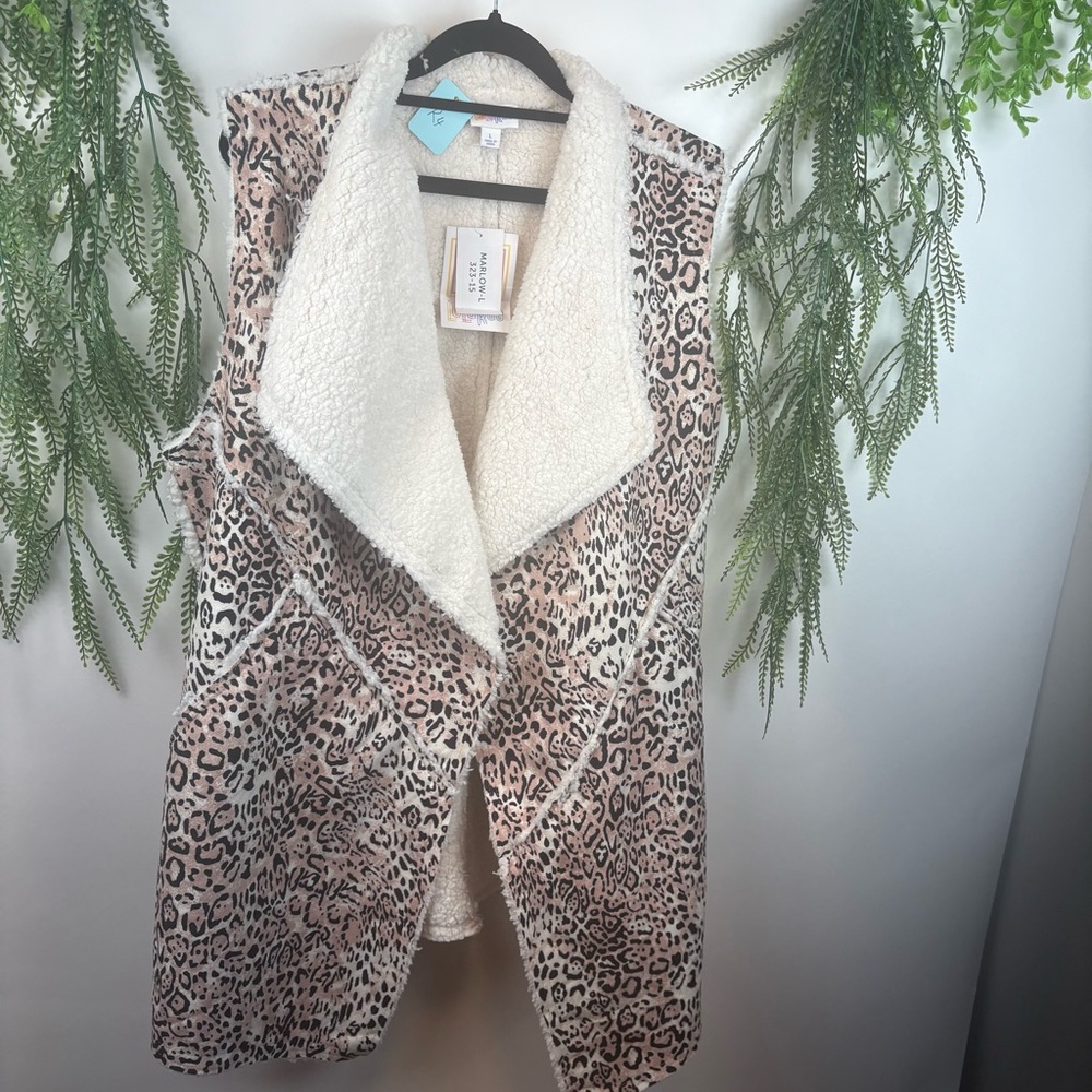 LuLaRoe Animal print Vest. Size Large.